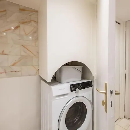 Halles - Luxury In The Heart Of *